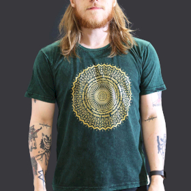 Stentvättad T-shirt (L) - Mandala - Grön